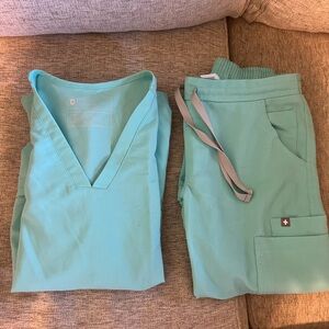XXS FIGS TOP AND XXSP BOTTOMS, teal color. So much life left, great condition